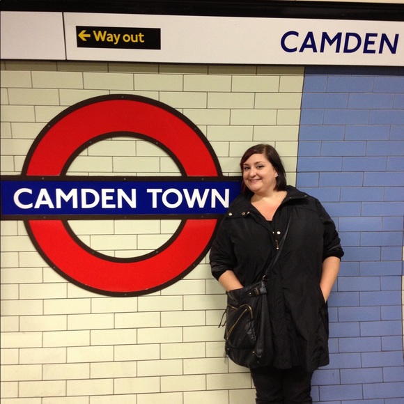 Meet your Posher, Angela - Picture 2 of 3